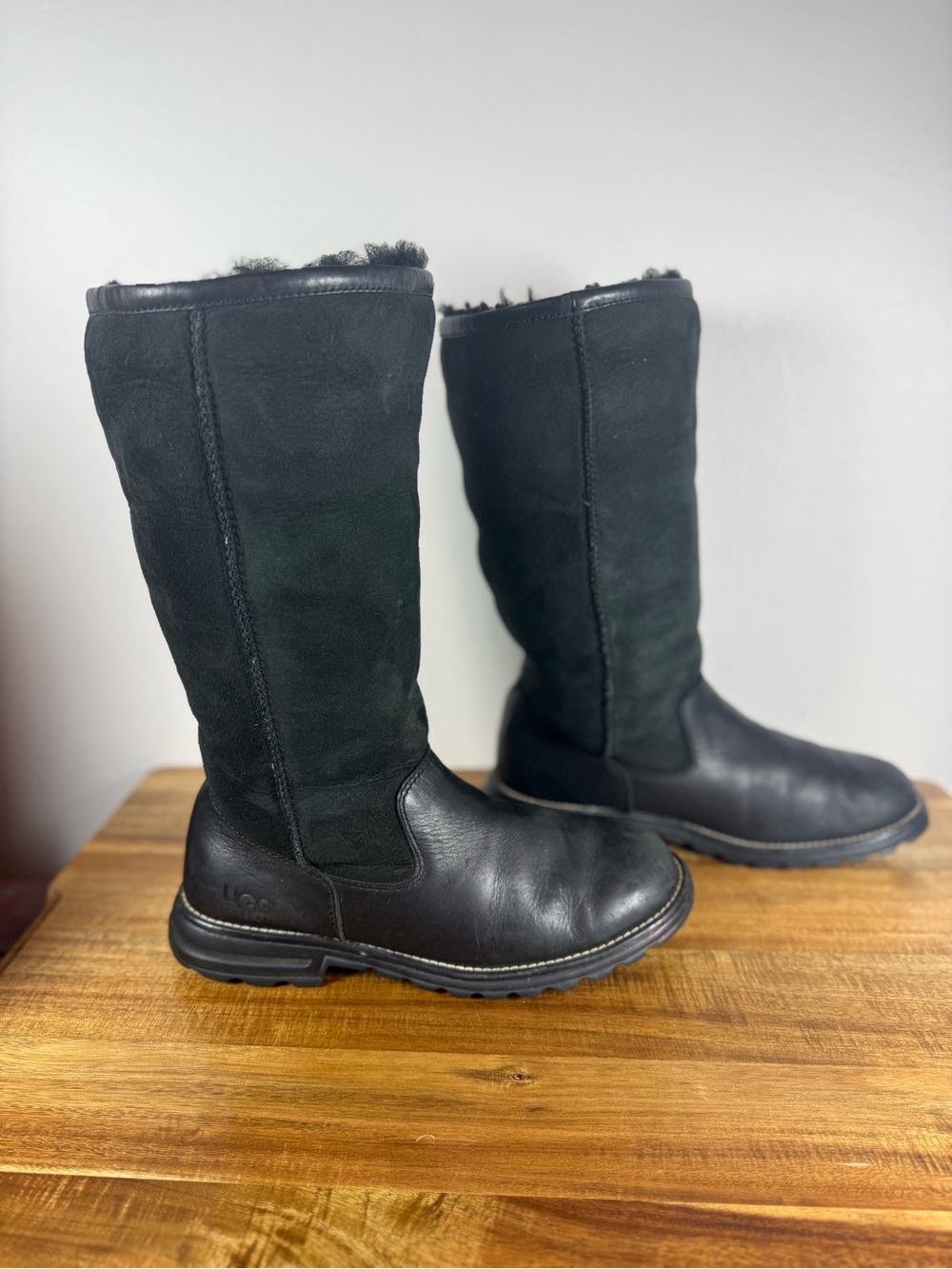 UGG Black Leather and Suede Waterproof Insulated Winter Boots Size 9
